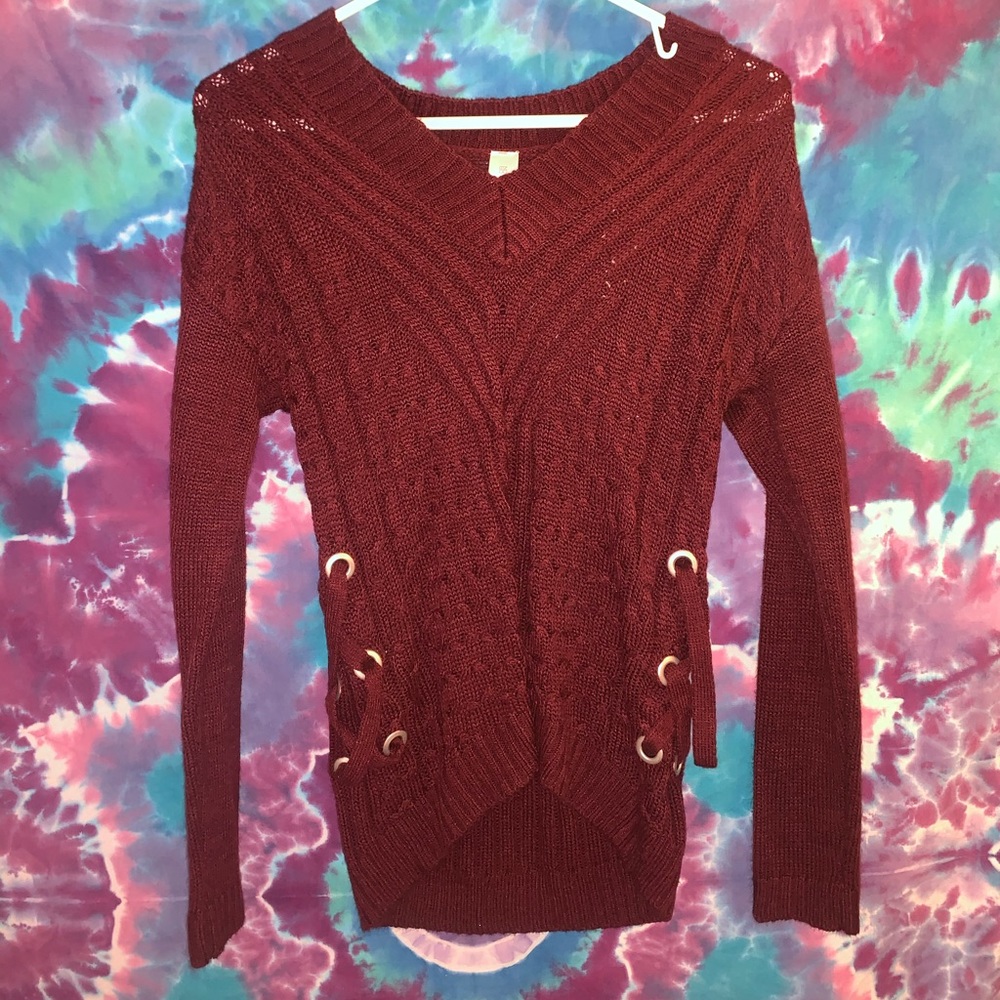 Medium(7-9) Tight Fit Maroon Sweater